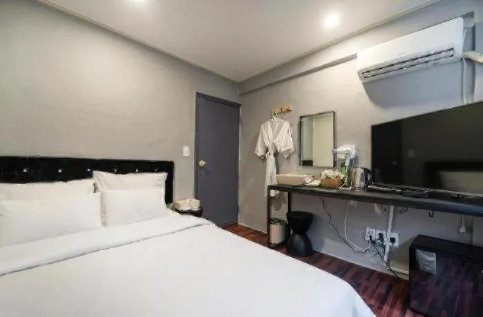 Gong Gam Sangbong Motel 2*